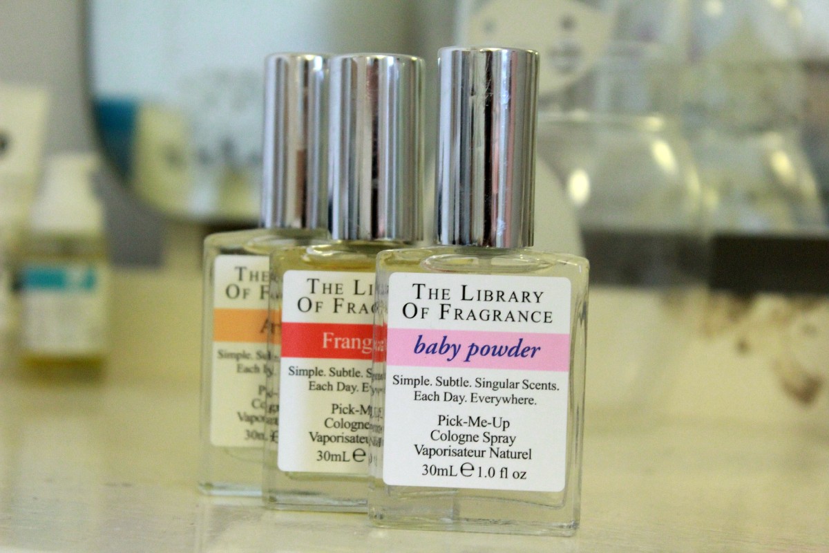 the library of fragrance review