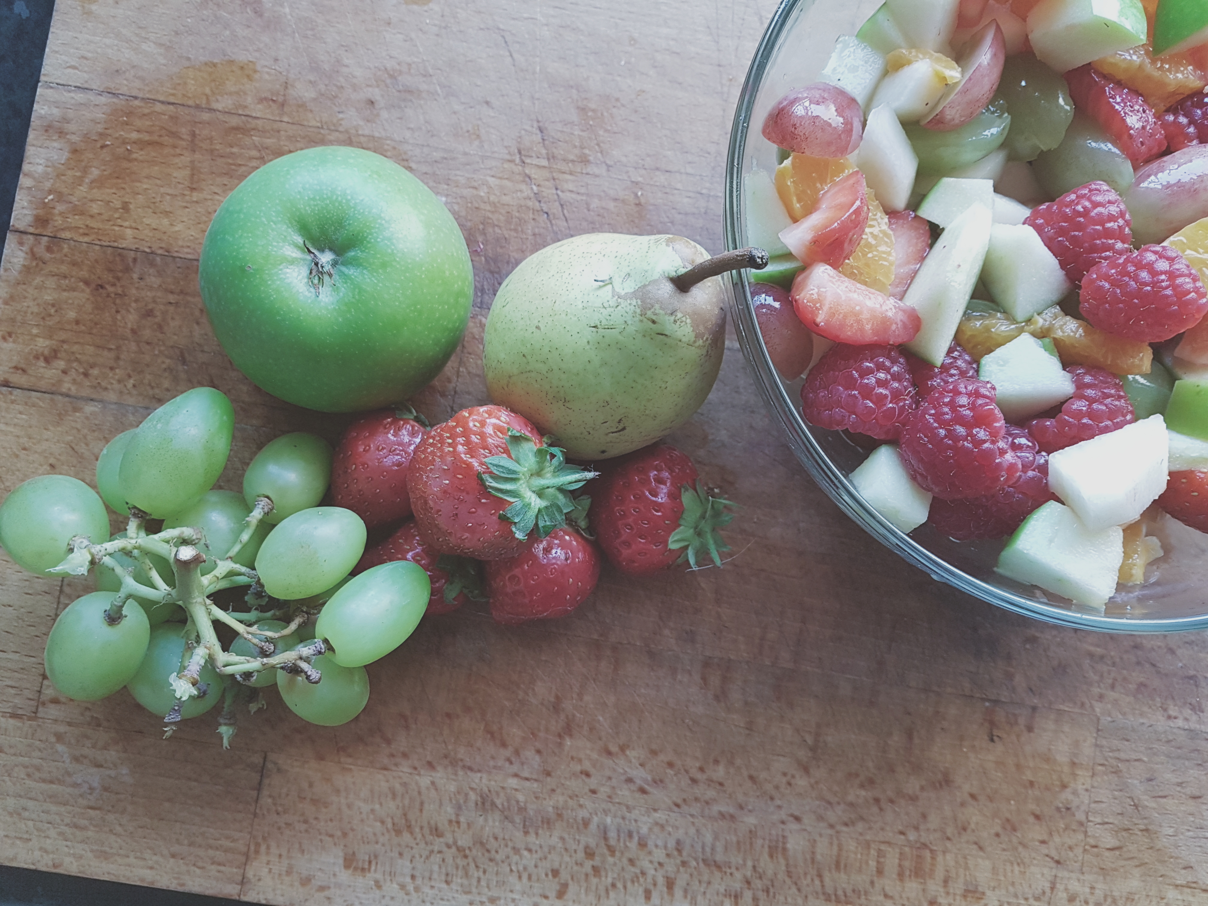 Recipe Mid-Week Fruit Salad and Meringues