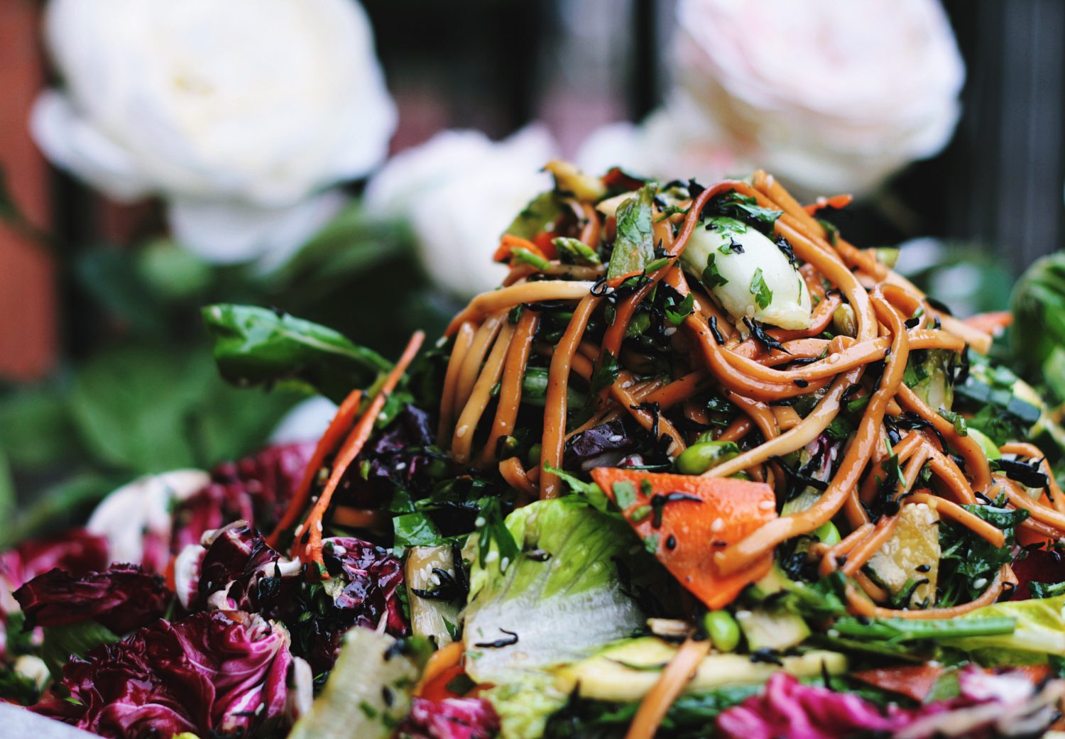 8 delicious vegan salads to spice up lunchtime