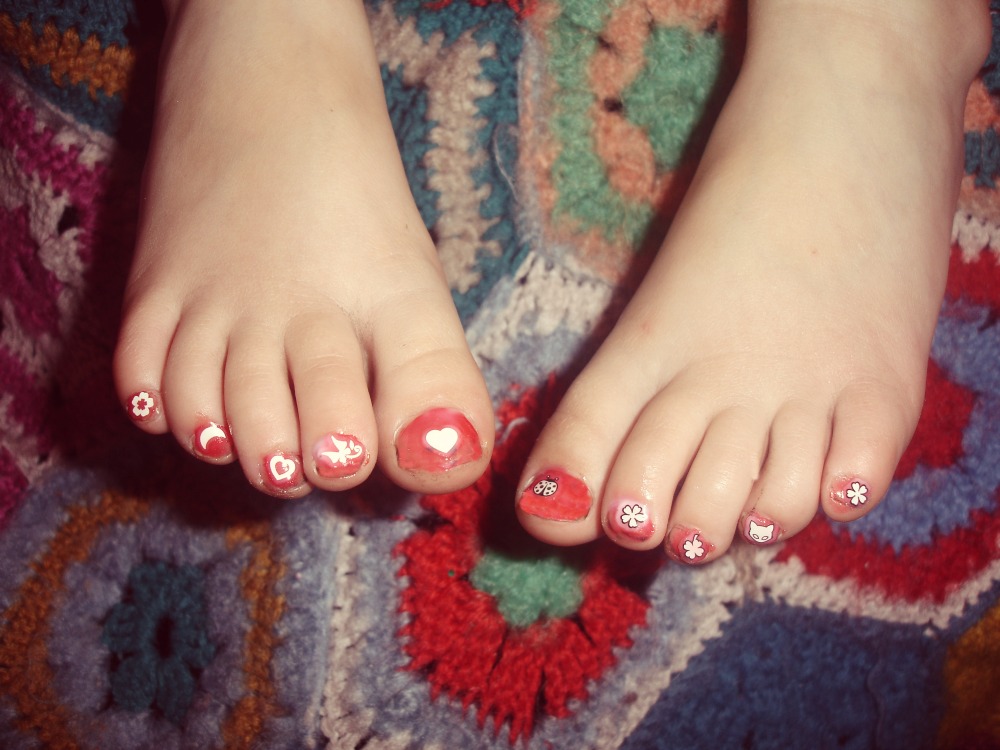 painted toe nails