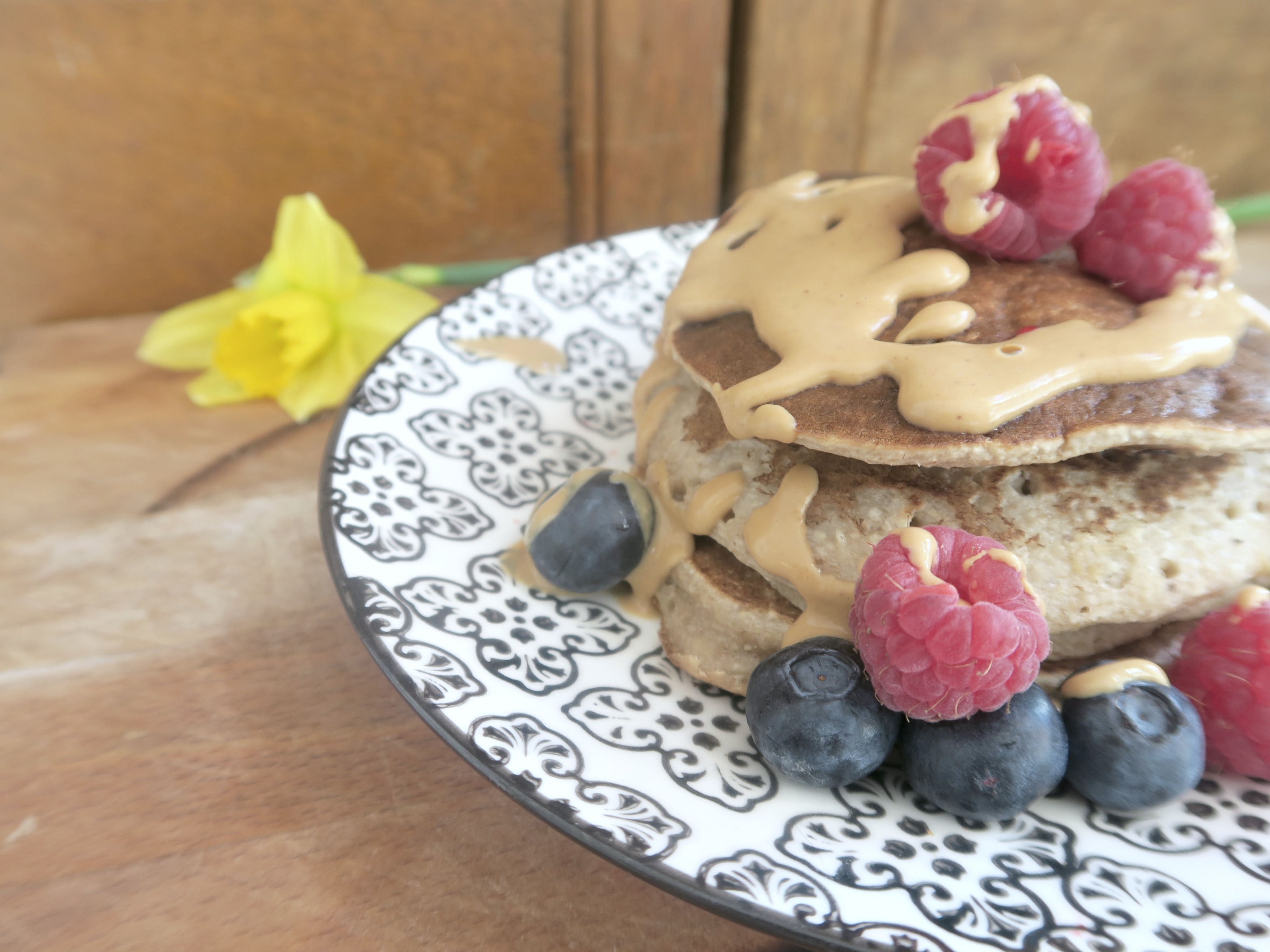 Recipe || Fluffy, three-ingredient vegan pancakes