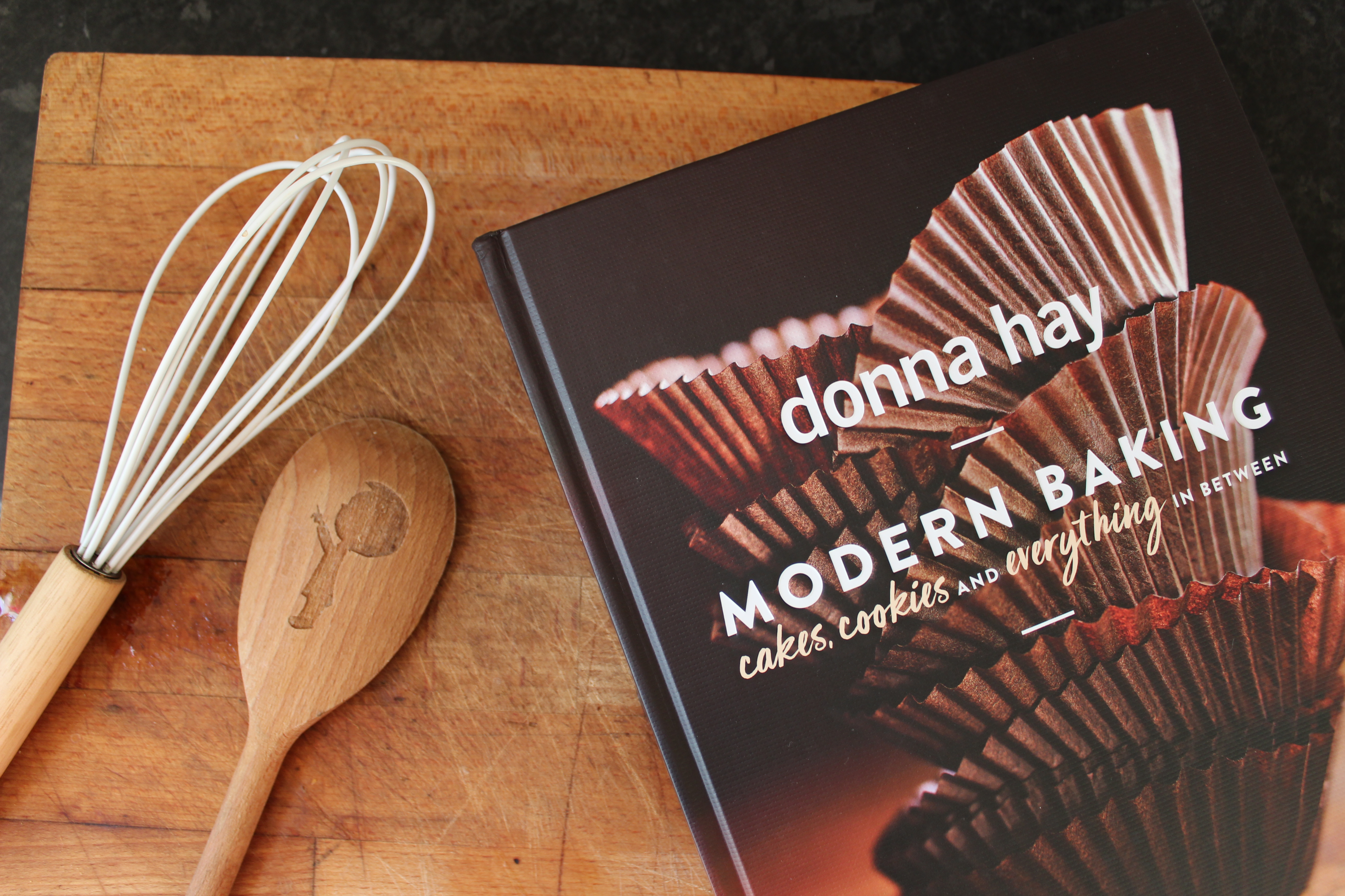 Review & Giveaway || Donna Hay’s Modern Baking