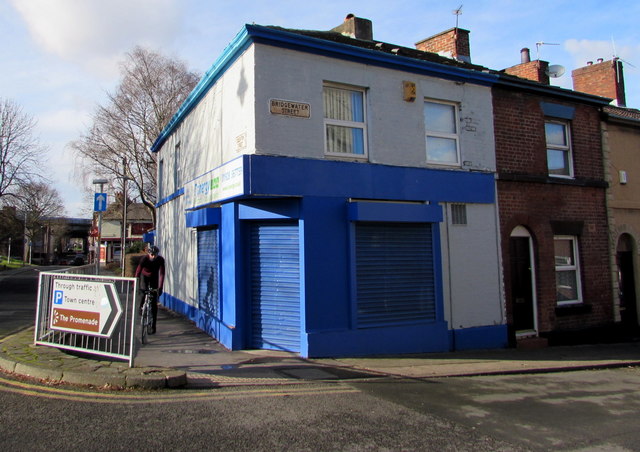 Shuttered blue corner of Runcorn